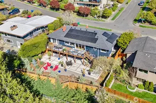 8659 Fauntlee Crest SW, Seattle, WA 98136 - Photo 33