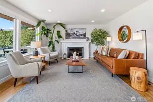 8659 Fauntlee Crest SW, Seattle, WA 98136 - Photo 5