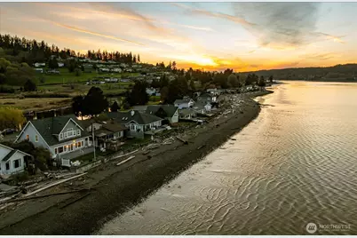 817 Shorecrest Drive, Oak Harbor, WA 98277 - Photo 39