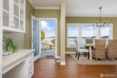 817 Shorecrest Drive, Oak Harbor, WA 98277 - Photo 11