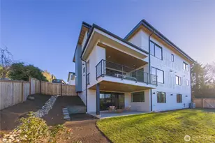 10204 NE 43rd St, Kirkland, WA 98033 - Photo 35