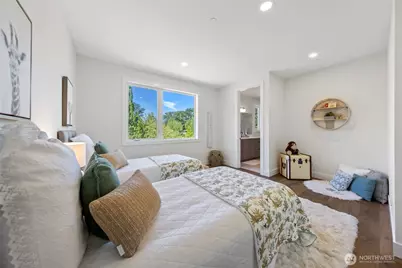 10204 NE 43rd Street, Kirkland, WA 98033 - Photo 27