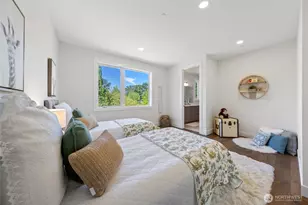 10204 NE 43rd St, Kirkland, WA 98033 - Photo 27