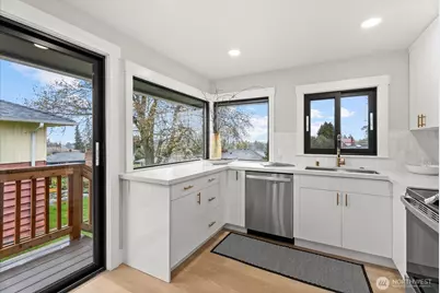 6014 31st Avenue S, Seattle, WA 98108 - Photo 9