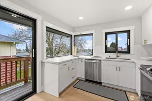 6014 31st Ave S, Seattle, WA 98108 - Photo 9