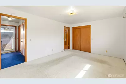 334 Wells Avenue N, Renton, WA 98056 - Photo 17