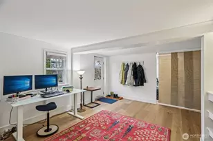 2418 W Boston, Seattle, WA 98199 - Photo 23