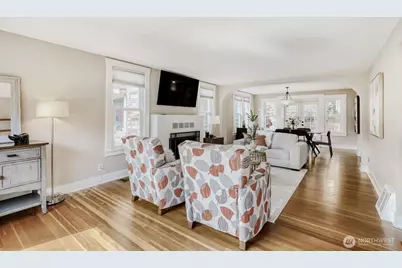 348 NE 57th Street, Seattle, WA 98105 - Photo 7