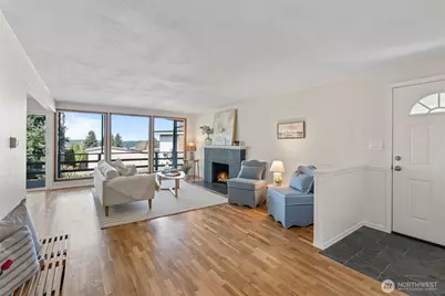 1710 N Bridgeview Dr, Tacoma, WA 98406 - Photo 5