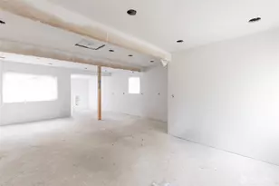 9617 15th Ave NE, Seattle, WA 98115 - Photo 17