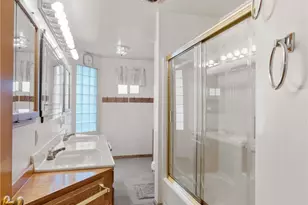 10702 39th Ave SW, Seattle, WA 98146 - Photo 17