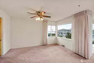 10702 39th Ave SW, Seattle, WA 98146 - Photo 9