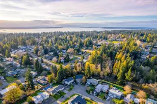 8523 224th St SW, Edmonds, WA 98026 - Photo 3