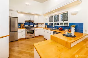 8523 224th St SW, Edmonds, WA 98026 - Photo 9