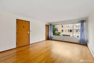 4912 Evanston Avenue N, Seattle, WA 98103 - Photo 9