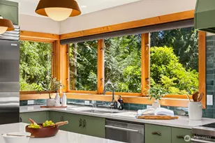 6900 NE Dolphin Dr, Bainbridge Island, WA 98110 - Photo 9