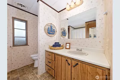 240 E Orchard Beach Drive, Grapeview, WA 98546 - Photo 19