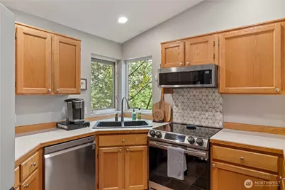 6352 24th Avenue SW, Seattle, WA 98106 - Photo 9