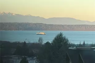 556 Holly Dr, Edmonds, WA 98020 - Photo 3