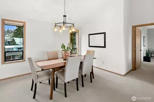 556 Holly Dr, Edmonds, WA 98020 - Photo 11