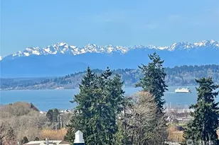 556 Holly Dr, Edmonds, WA 98020 - Photo 1