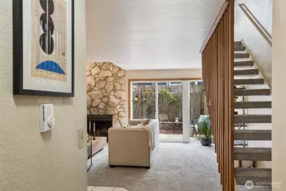 9732 Ashworth Avenue N, Seattle, WA 98103 - Photo 3