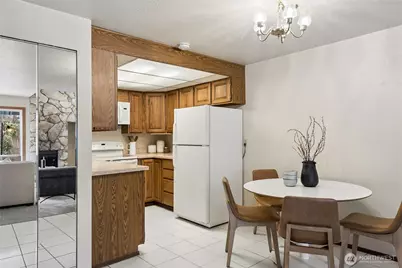 9732 Ashworth Avenue N, Seattle, WA 98103 - Photo 7