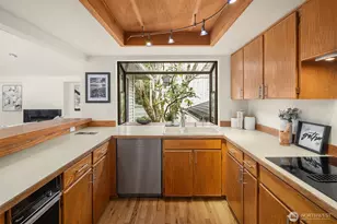 10622 184th Ave NE, Redmond, WA 98052 - Photo 15