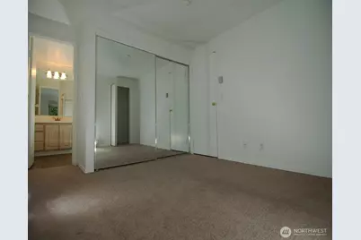 12720 NE 10th Place #D 202, Bellevue, WA 98007 - Photo 7