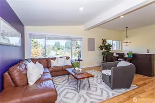 3905 NE 6th St, Renton, WA 98056 - Photo 3