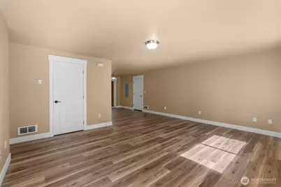 110 Sunny Basin Road, Castle Rock, WA 98611 - Photo 3