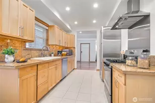 1116 6th Ave N, Seattle, WA 98109 - Photo 7