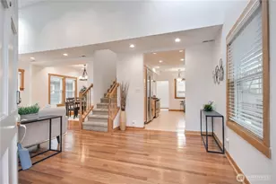 1116 6th Ave N, Seattle, WA 98109 - Photo 3