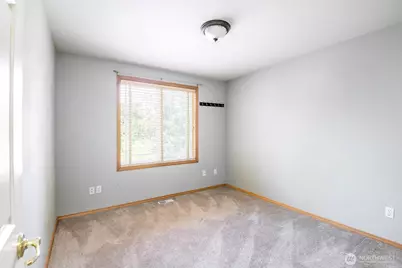 2703 5th Street SW, Puyallup, WA 98373 - Photo 19