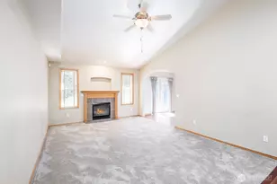 2703 5th St SW, Puyallup, WA 98373 - Photo 3