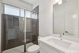 5257 Brooklyn Ave NE, Seattle, WA 98105 - Photo 29