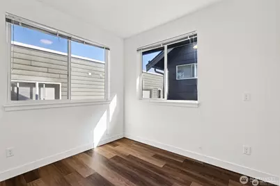 5257 Brooklyn Avenue NE, Seattle, WA 98105 - Photo 19
