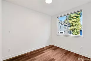 5257 Brooklyn Ave NE, Seattle, WA 98105 - Photo 11