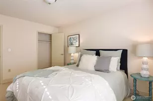 1105 Spring St, Seattle, WA 98104 - Photo 17