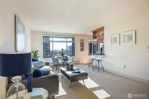 1105 Spring St, Seattle, WA 98104 - Photo 9