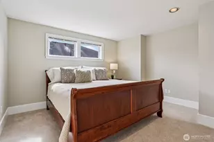 4726 Thackeray Pl NE, Seattle, WA 98105 - Photo 15