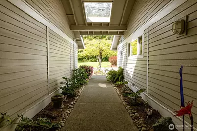 2418 James Place #402, Langley, WA 98260 - Photo 3