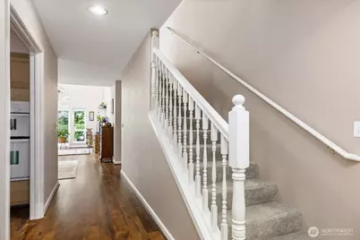 2418 James Place #402, Langley, WA 98260 - Photo 5