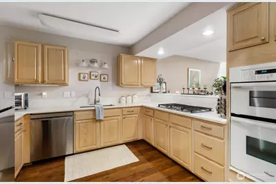 2418 James Place #402, Langley, WA 98260 - Photo 5