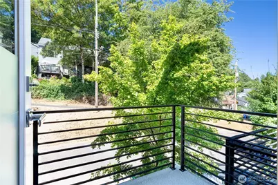 1546 Sturgus Avenue S, Seattle, WA 98144 - Photo 31