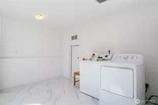 1546 Sturgus Ave S, Seattle, WA 98144 - Photo 31