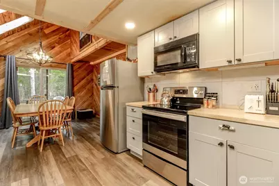 101 Mountain View Dr, Ashford, WA 98304 - Photo 7