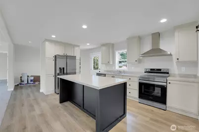 14614 Greenbelt Drive E, Bonney Lake, WA 98391 - Photo 5