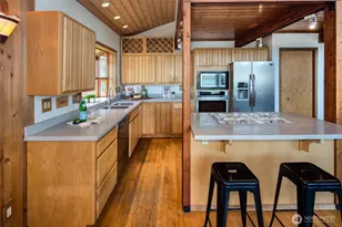 667 Wyatt Ln W, Seabeck, WA 98380 - Photo 9