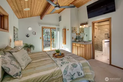 667 Wyatt Lane W, Seabeck, WA 98380 - Photo 17